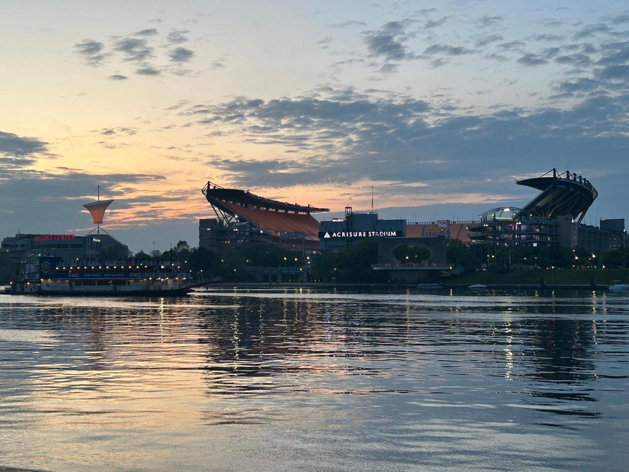 Sprawling Stadium Views Wonderful Location 24-7 Parking Gym Lounge Pittsburgh Eksteriør billede
